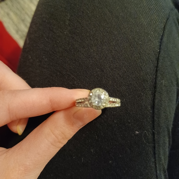 Engagement/wedding ring set - Simulated Diamond set in Sterling Silver - Picture 7 of 9